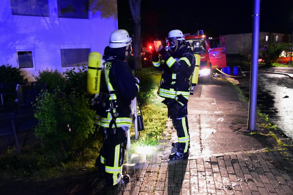 Grossfeuer Einfamilienhaus Siegburg Muehlengrabenstr P0519.JPG - Miklos Laubert